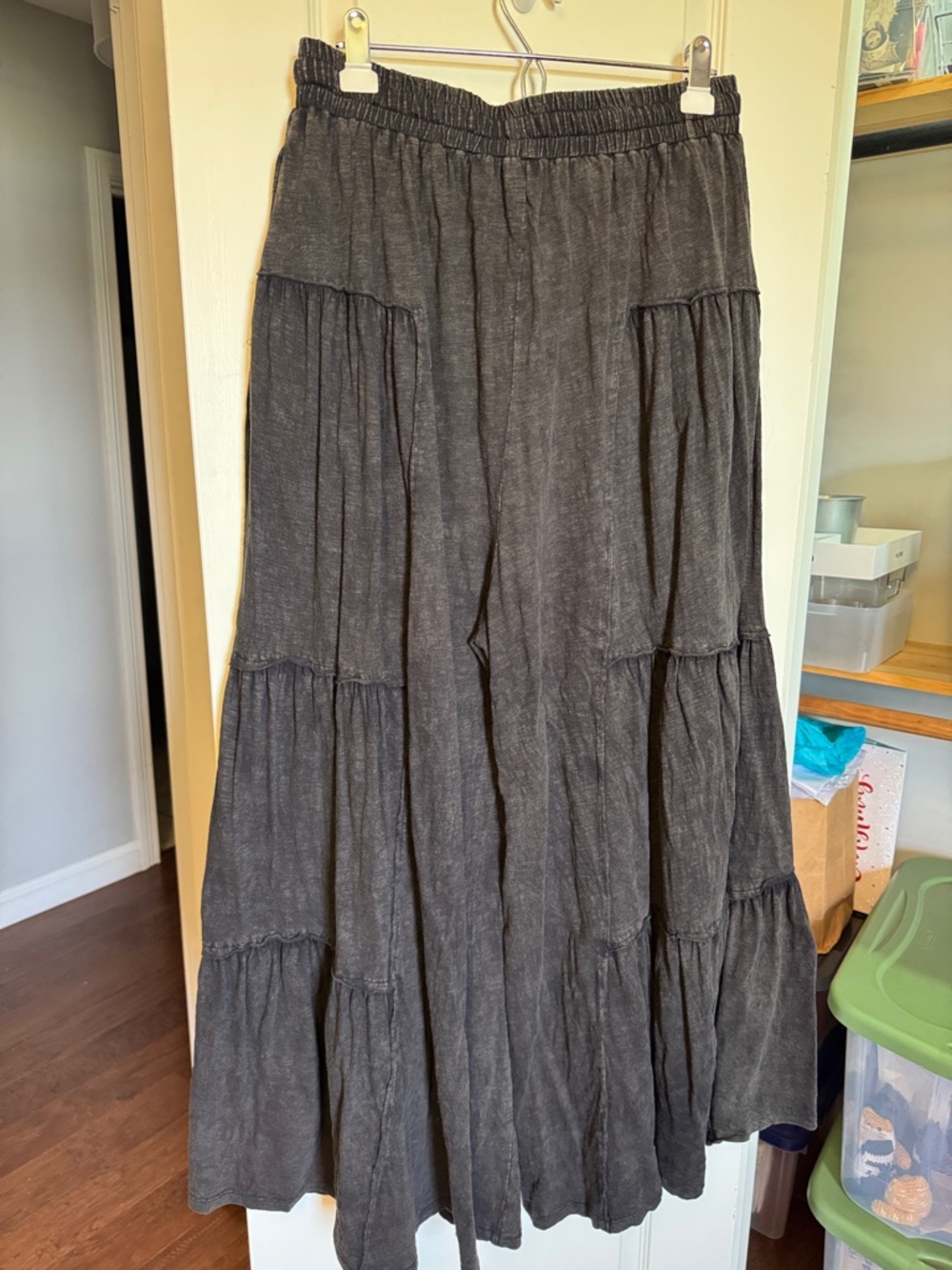 Oli & Hali Black Mineral Wash Tiered Pants - Picture 6 of 6